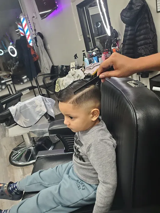 Henry'S BARBER SHOP Picture 4
