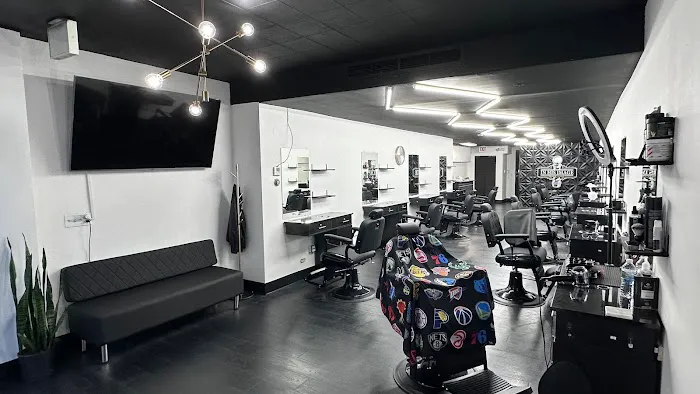 In His Image Barber Lounge Picture 4