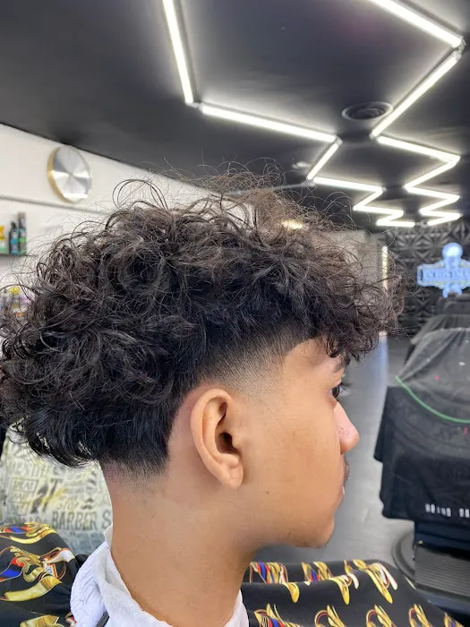 In His Image Barber Lounge Picture 8
