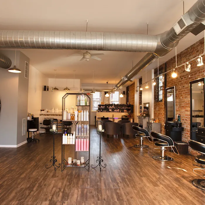 Mombo Hair Art Studio Picture 10