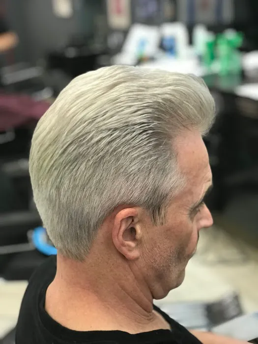 Sako’s Barbershop Picture 2