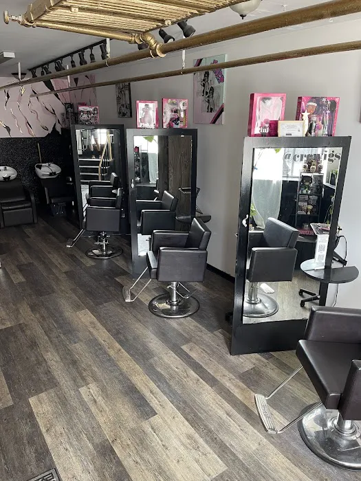 The Beehive Salon Picture 10