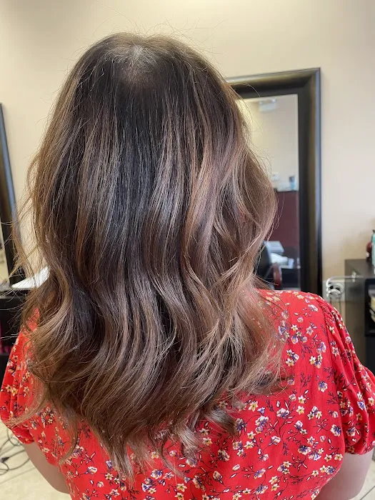 Classic Shine Hair Studio Picture 5