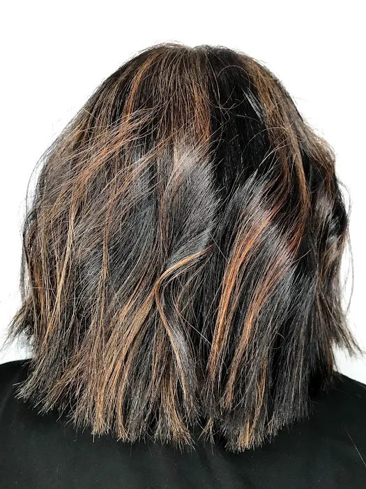 Cutting Edges Beauty Studio Picture 1