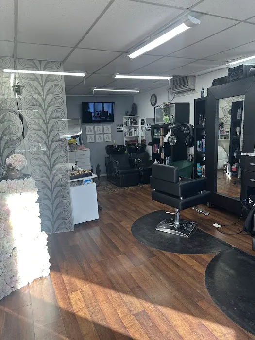 Girasoles Hair Salon Picture 1
