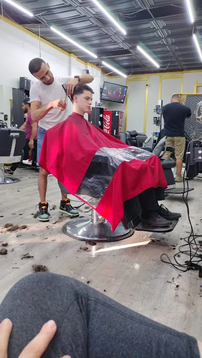 Moe’s Barber Shop Picture 5