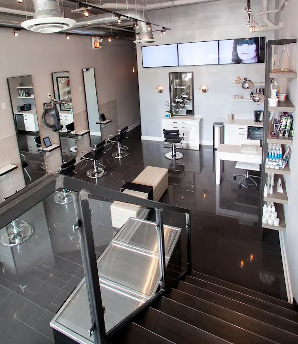 Color Lab Salon Picture 2