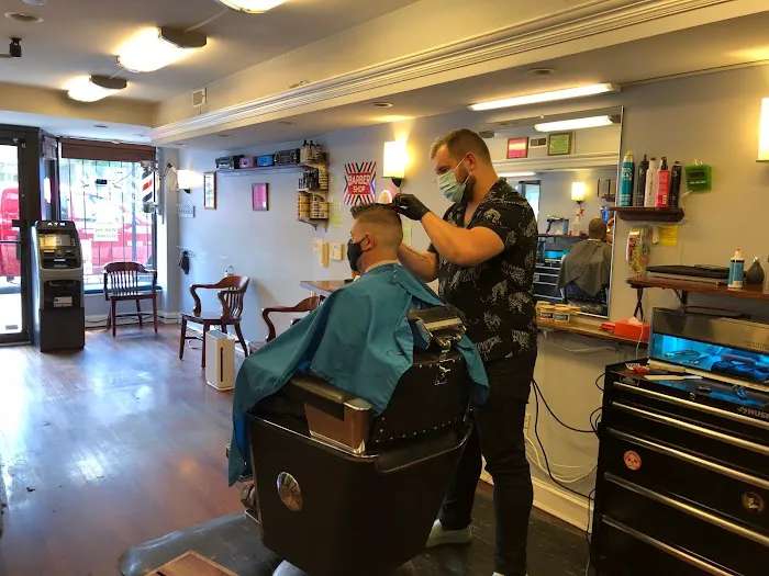 Slade's Barbershop Picture 3