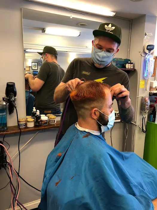 Slade's Barbershop Picture 6