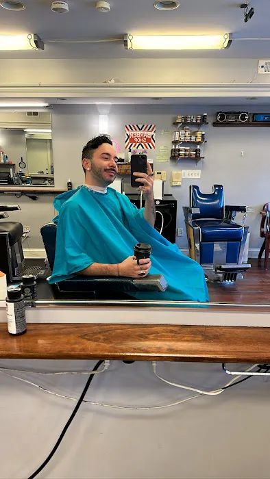 Slade's Barbershop Picture 9