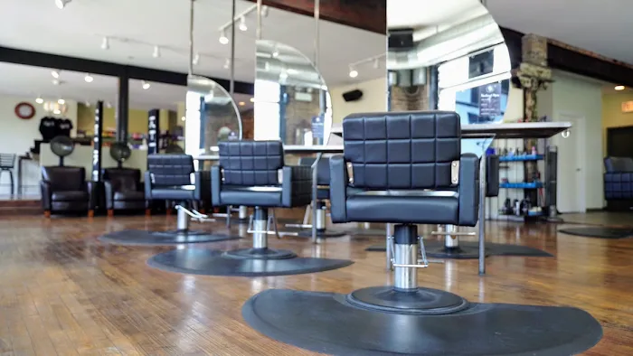Milios Hair Studio Picture 2