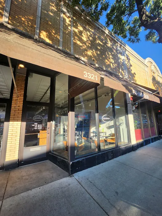 Zelaz Salon Picture 4