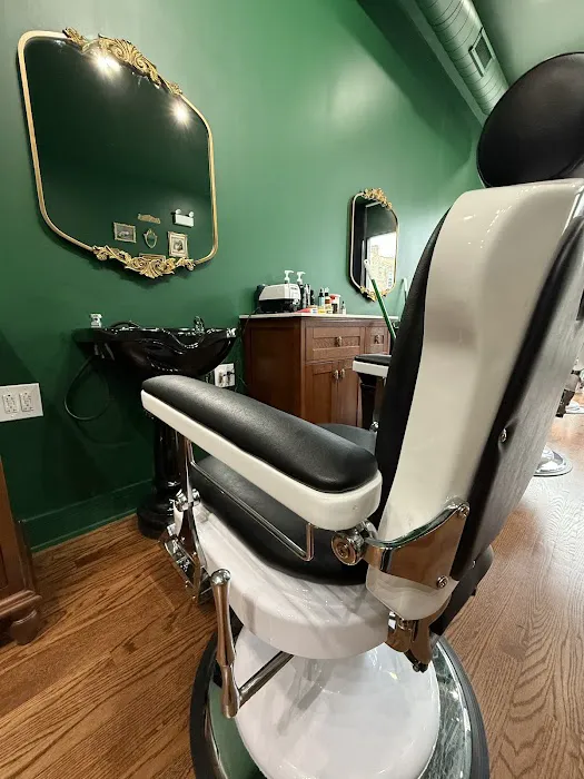 HOLY FADE! Hair Parlor Picture 9