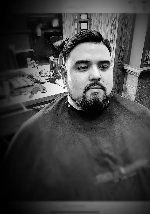 Chicago Haircuts & Shaves Picture 3