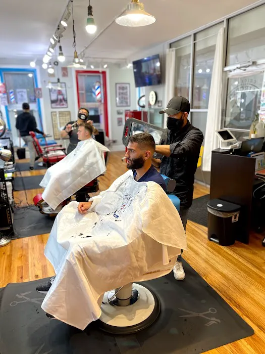Chicago Haircuts & Shaves Picture 1
