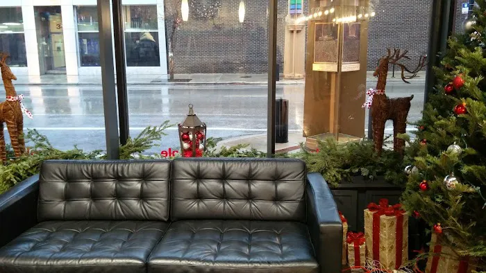Chicago Male Salon & Spa Picture 2