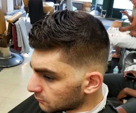 Elliott The Barber
