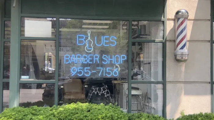 Elliott The Barber Picture 4