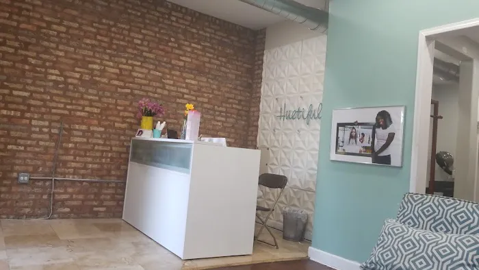 Huetiful Salon Picture 4
