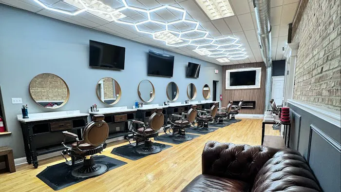 BR Barber Lounge No. 2 Picture 1