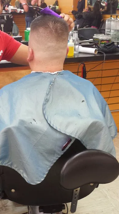 Victor's Barber Shop & Beauty Salon Picture 10