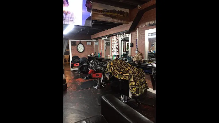 Revolution Barber Lounge Picture 9