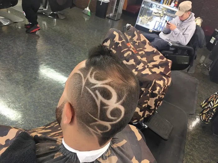 Traditions Barber Parlor II Picture 5