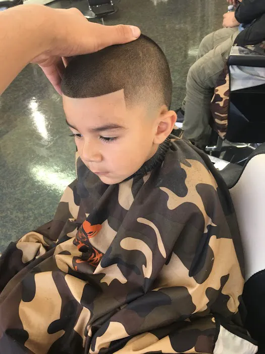 Traditions Barber Parlor II Picture 9