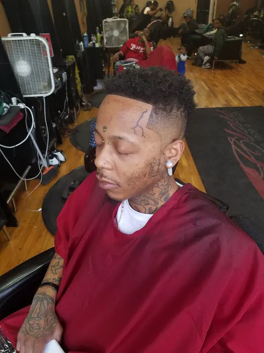 S Class 2 Barber Salon Picture 2
