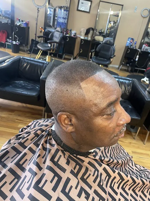 S Class 2 Barber Salon Picture 9