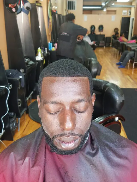 S Class 2 Barber Salon Picture 6