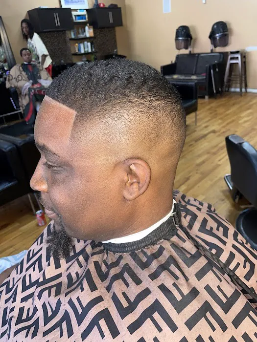 S Class 2 Barber Salon Picture 10