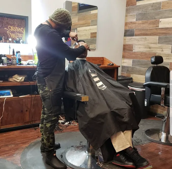 Six Rings Barbershop Picture 5