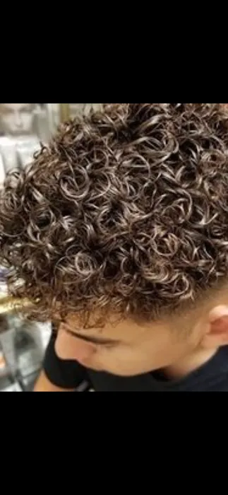 Belisario's Barber Shop Picture 1