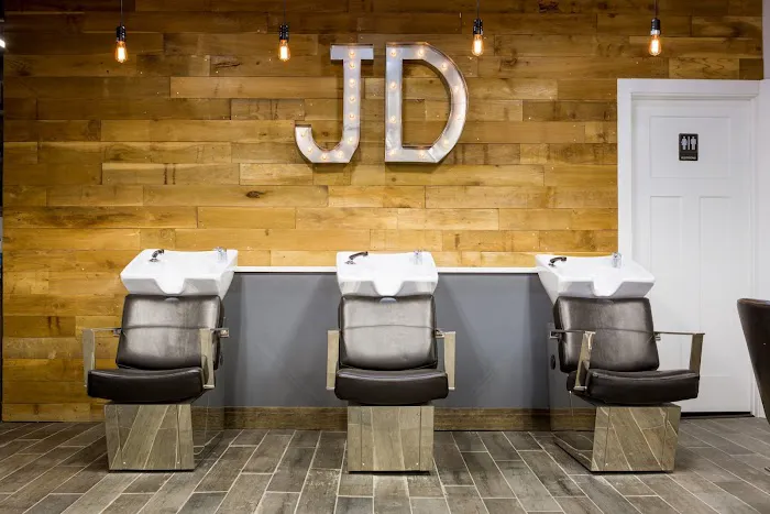 Juan Daniel Hair Design Picture 10