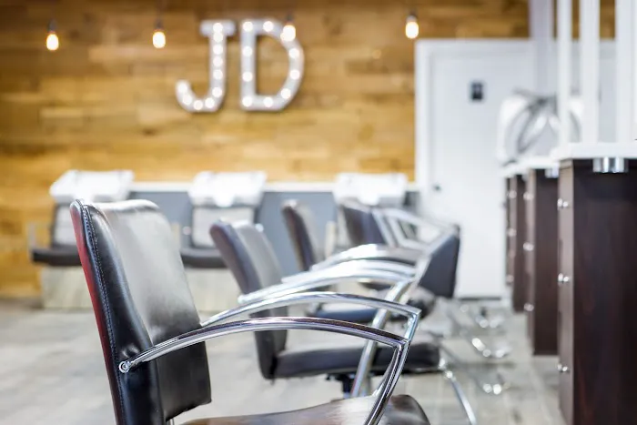 Juan Daniel Hair Design Picture 7