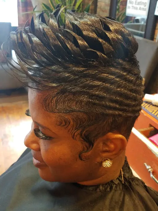 Miraculous Hair Salon Picture 4