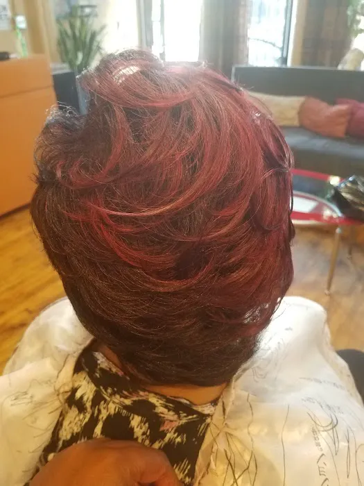 Miraculous Hair Salon Picture 5