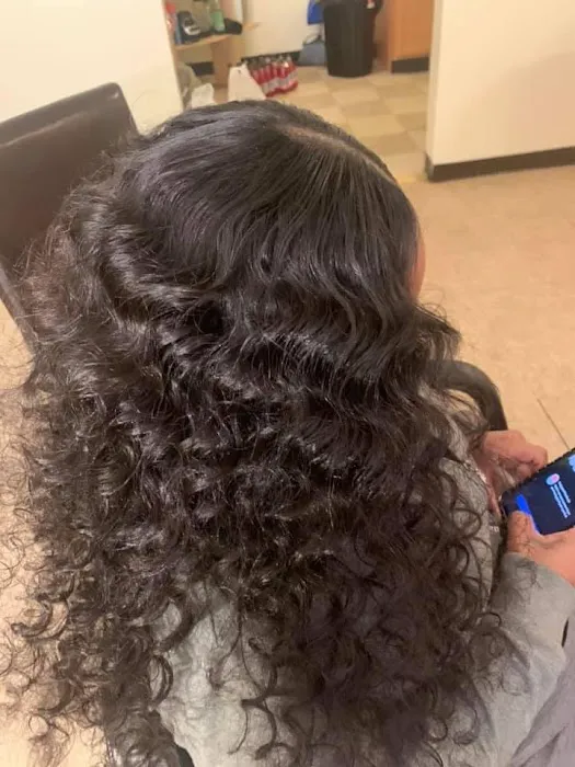 AP RICHESS HAIR STUDIO Picture 1