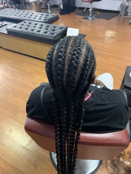 AP RICHESS HAIR STUDIO Picture 10