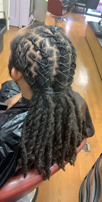 AP RICHESS HAIR STUDIO Picture 6