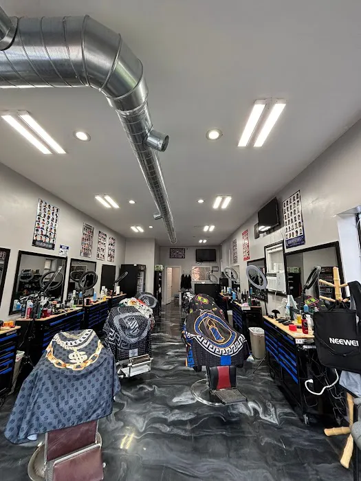 Jaramillo's Barber Shop Picture 2