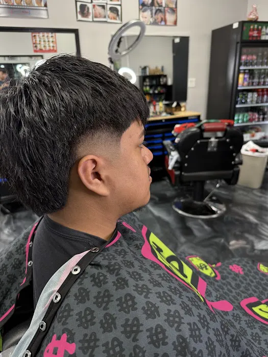 Jaramillo's Barber Shop Picture 5