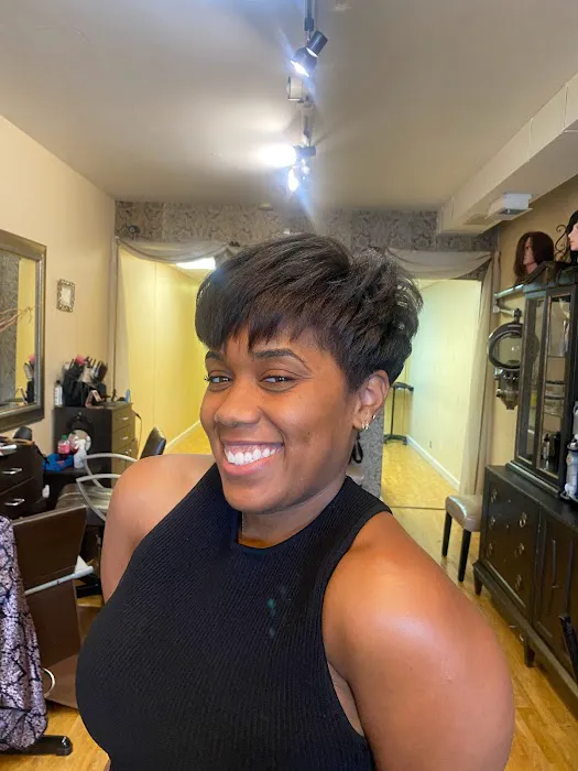 Sira Salon Picture 7