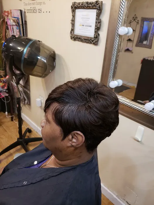 Sira Salon Picture 9