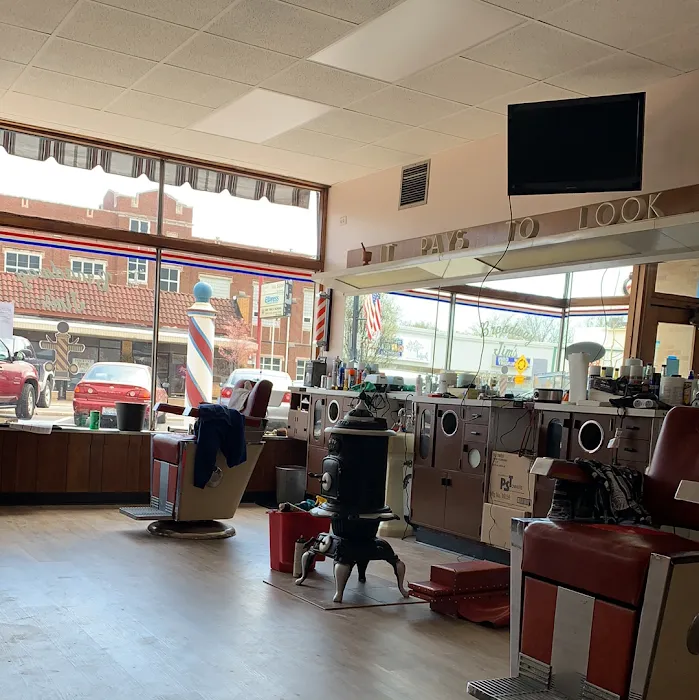 Broadway J's Barbershop Picture 9
