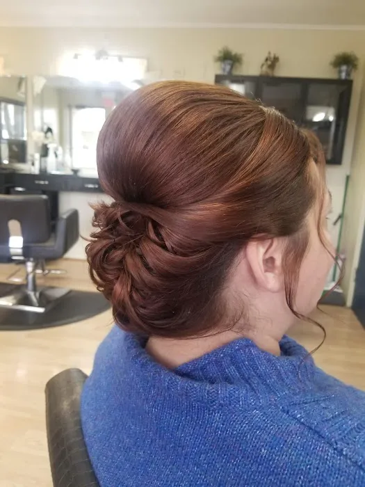 Licha's Hair Salon Picture 6