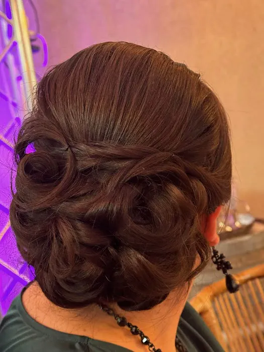 Licha's Hair Salon Picture 8