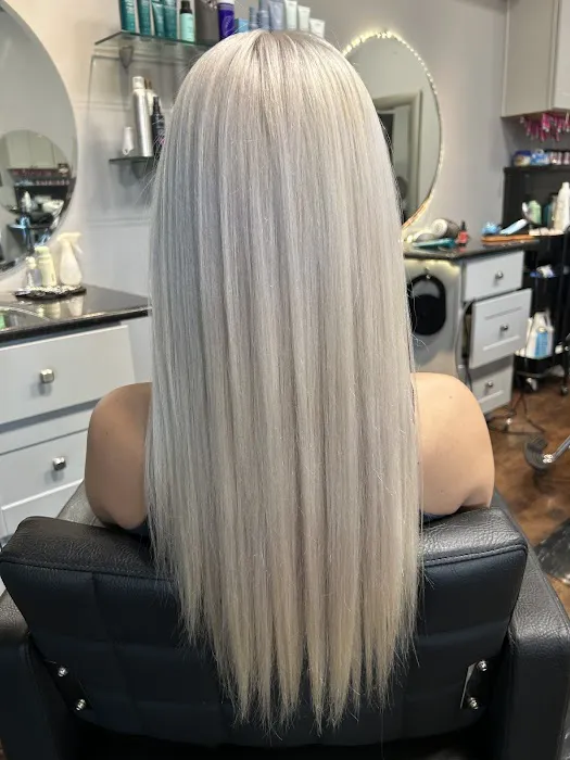 Golden Shears Hair Studio Picture 2