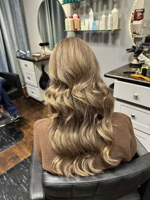 Golden Shears Hair Studio Picture 3
